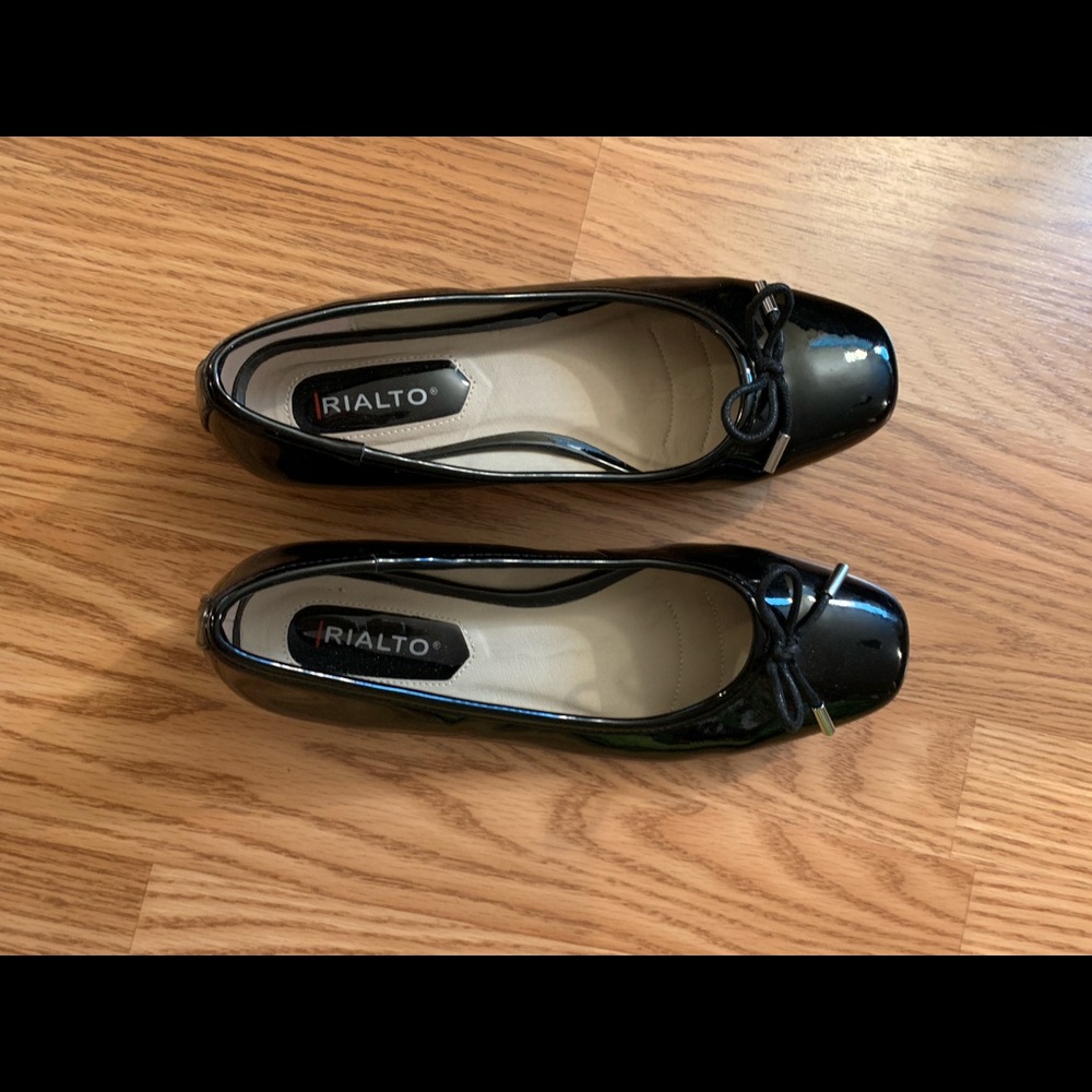Rialto black patent leather flat ballet shoes